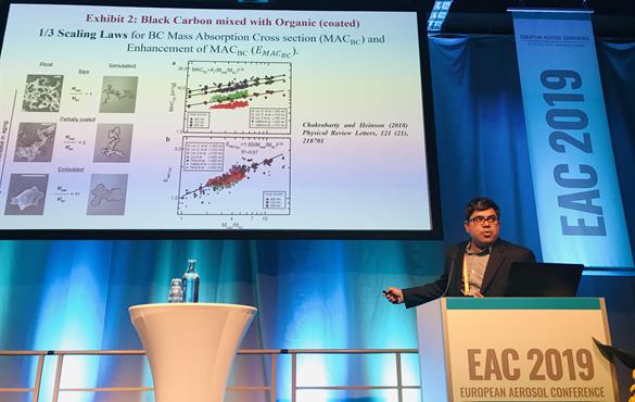 Rajan Chakrabarty presenting at the European Aerosol Conference.